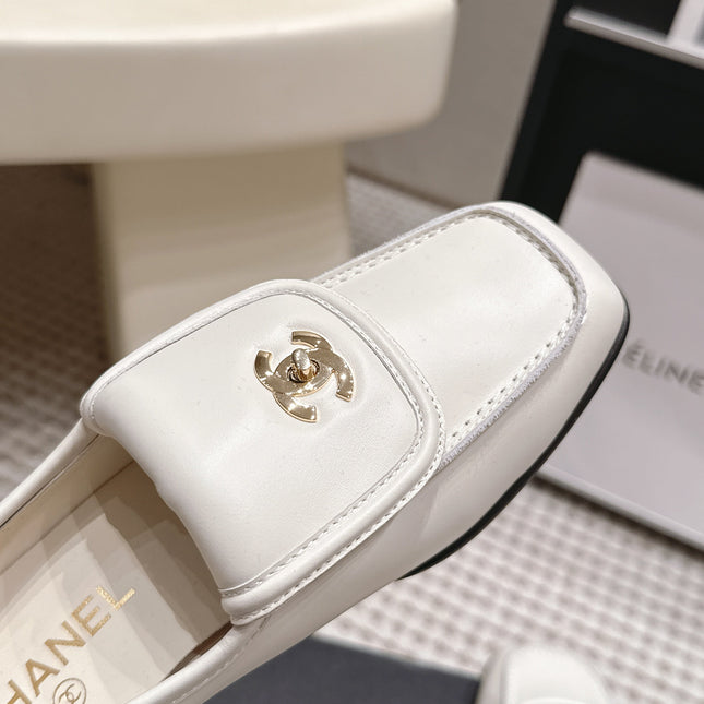 CHANEL 26S LOAFERS IN WHITE CALFSKIN WITH GOLD-TONE CC LOGO