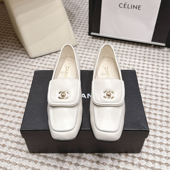 CHANEL 26S LOAFERS IN WHITE CALFSKIN WITH GOLD-TONE CC LOGO