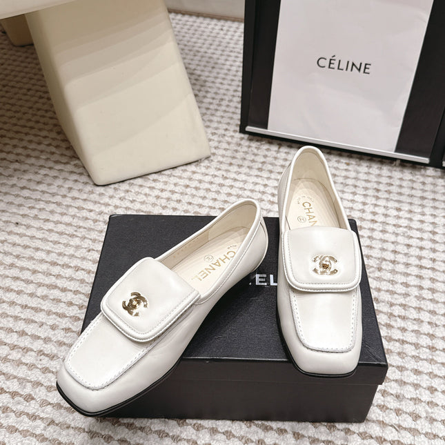 CHANEL 26S LOAFERS IN WHITE CALFSKIN WITH GOLD-TONE CC LOGO