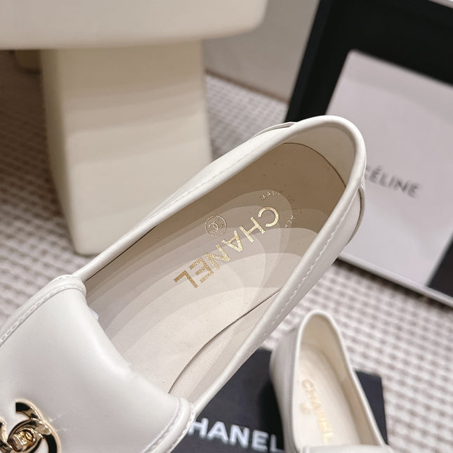 CHANEL 26S LOAFERS IN WHITE CALFSKIN WITH GOLD-TONE CC LOGO