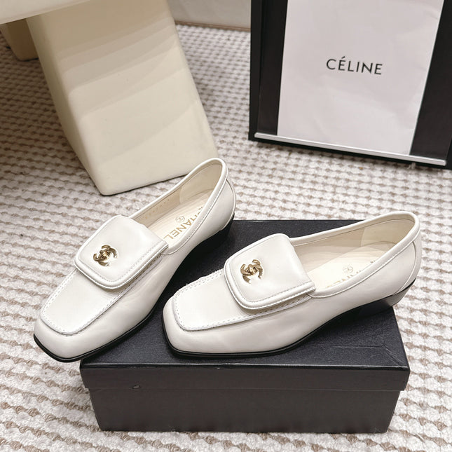 CHANEL 26S LOAFERS IN WHITE CALFSKIN WITH GOLD-TONE CC LOGO