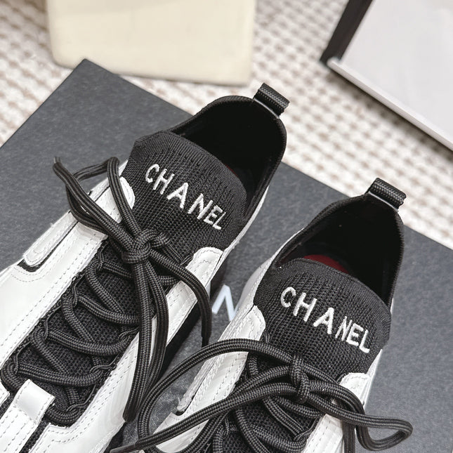 CHANEL 26S PLATFORM SNEAKERS 30 MM IN WHITE CALFSKIN WITH BLACK FABRIC