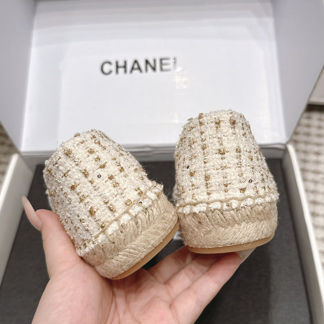 CHANEL 26S SLIP ONS IN WHITE TWEED AND PATENT CALFSKIN