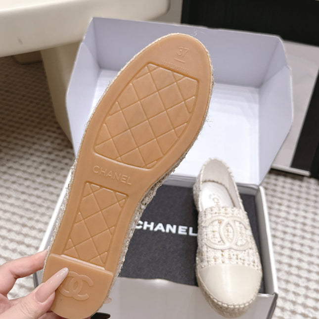 CHANEL 26S SLIP ONS IN WHITE TWEED AND PATENT CALFSKIN