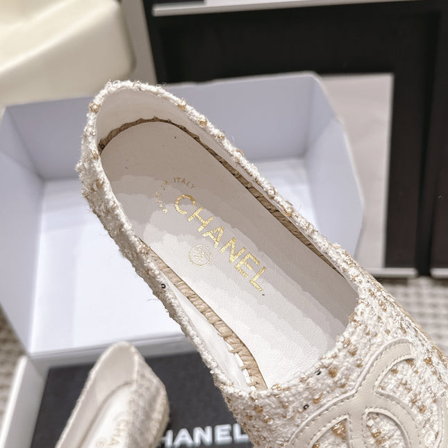 CHANEL 26S SLIP ONS IN WHITE TWEED AND PATENT CALFSKIN