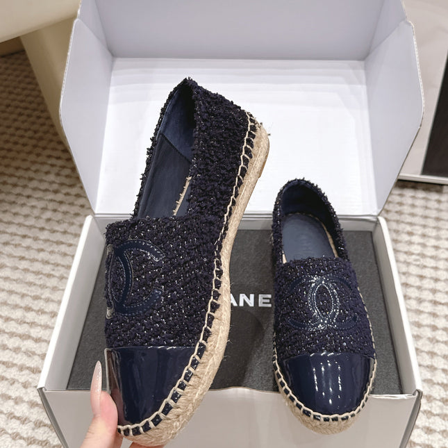 CHANEL 26S SLIP ONS IN NAVY BLUE TWEED AND PATENT CALFSKIN