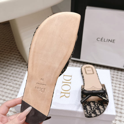 DIOR 26S FLAT SANDAL IN BLACK DIOR OBLIQUE JACQUARD WITH BOW
