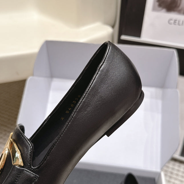 CHANEL 26S SQUARE TOE FLATS IN BLACK CALFSKIN WITH GOLD TONE CC LOGO