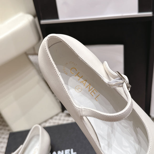 CHANEL 26S SQUARE TOE MARY JANE FLATS IN OFF WHITE CALFSKIN