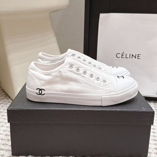CHANEL 26S SNEAKERS IN WHITE CANVAS