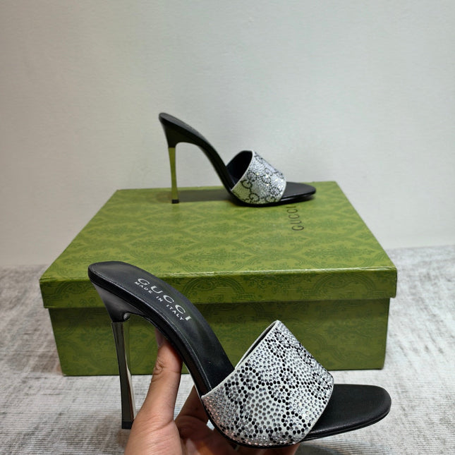 GUCCI 26S MULE SANDALS 110MM IN SILVER SATIN CRYSTAL GG