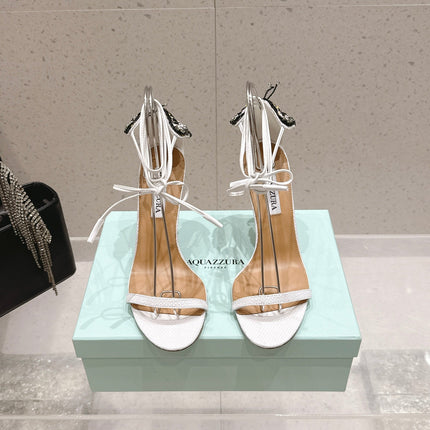 AQUAZZURA 26S BUTTERFLY LACE-UP HEELS 100 MM IN WHITE WOVEN TEXTURE