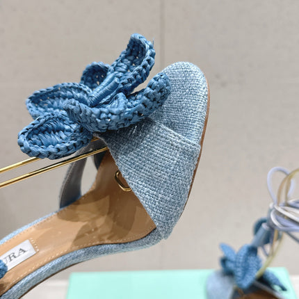 AQUAZZURA 26S FLORAL HEELS 100 MM IN PASTEL BLUE WOVEN RAFFIA AND FABRIC