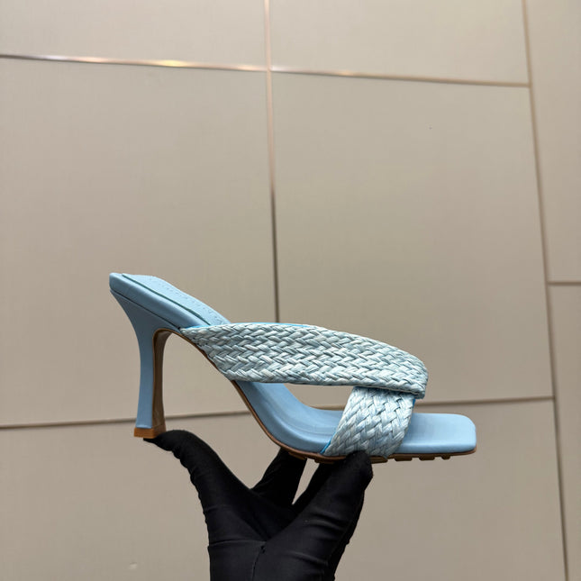 BOTTEGA VENETA 26S HEELED SANDALS 95 MM IN LIGHT BLUE CALFSKIN AND RAFFIA