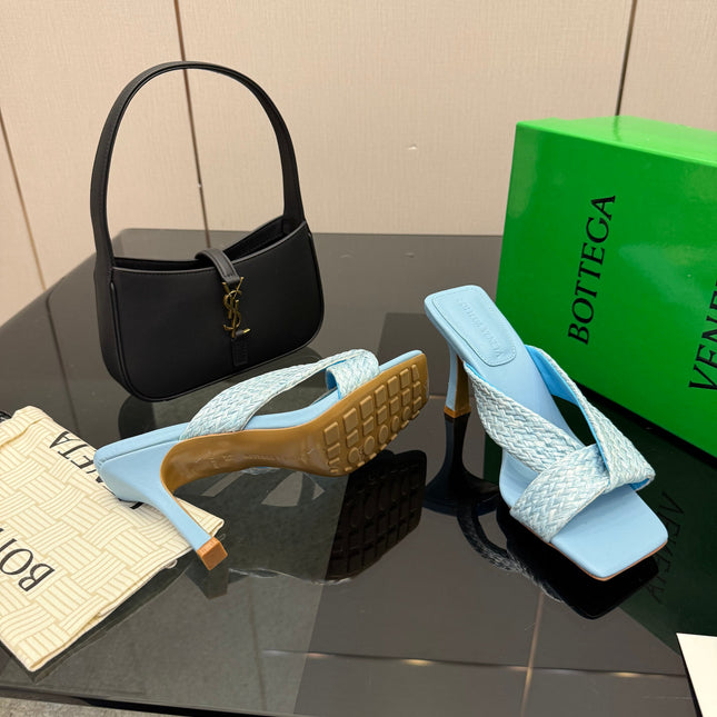 BOTTEGA VENETA 26S HEELED SANDALS 95 MM IN LIGHT BLUE CALFSKIN AND RAFFIA