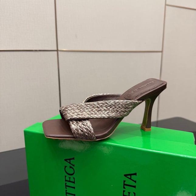 BOTTEGA VENETA 26S HEELED SANDALS 95 MM IN DARK BROWN CALFSKIN AND RAFFIA