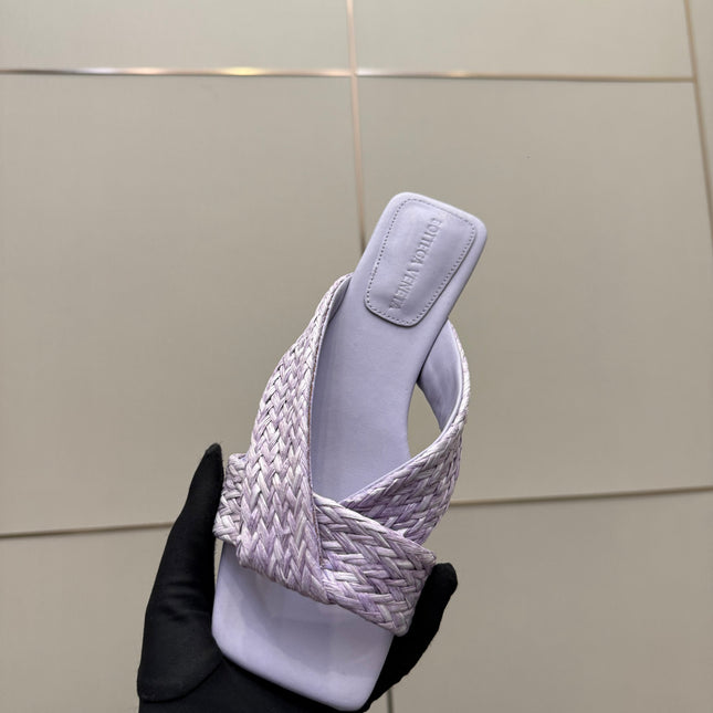 BOTTEGA VENETA 26S SANDALS IN LIGHT PURPLE CALFSKIN AND RAFFIA