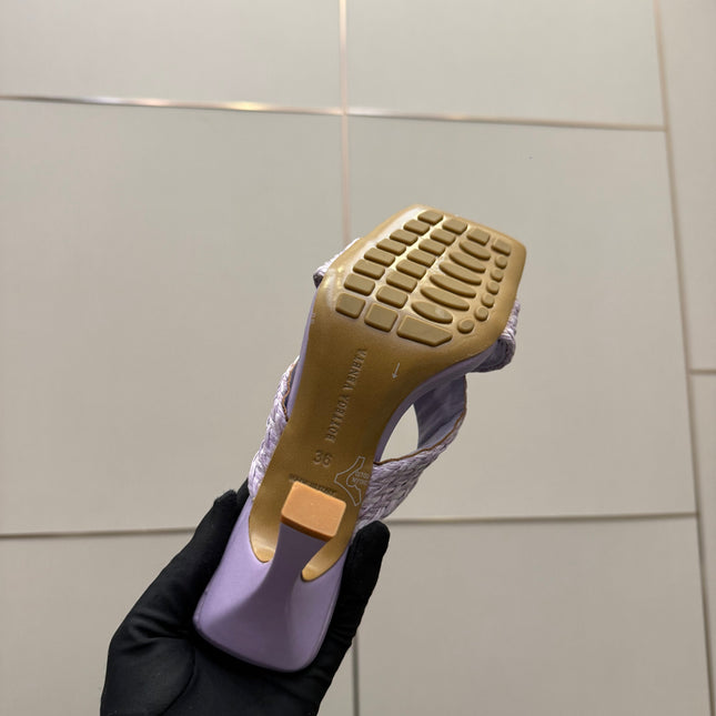 BOTTEGA VENETA 26S HEELED SANDALS 95 MM IN LIGHT PURPLE CALFSKIN AND RAFFIA