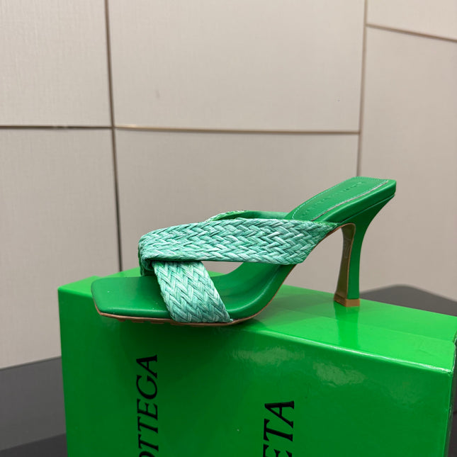 BOTTEGA VENETA 26S HEELED SANDALS 95 MM IN GREEN CALFSKIN AND RAFFIA