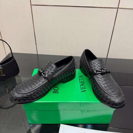 BOTTEGA VENETA 26S LOAFERS IN BLACK TECHNICAL WOVEN CALFSKIN
