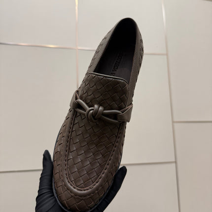 BOTTEGA VENETA 26S LOAFERS IN BROWN TECHNICAL WOVEN CALFSKIN