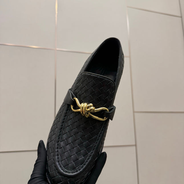 BOTTEGA VENETA 26S LOAFERS IN BLACK TECHNICAL WOVEN CALFSKIN STYLE 4
