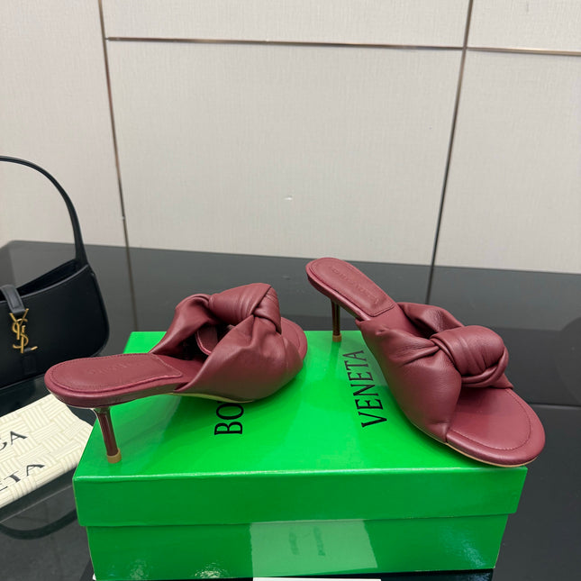BOTTEGA VENETA 26S KNOT-STRAP HIGH-HEEL SANDALS IN DARK RED LAMBSKIN