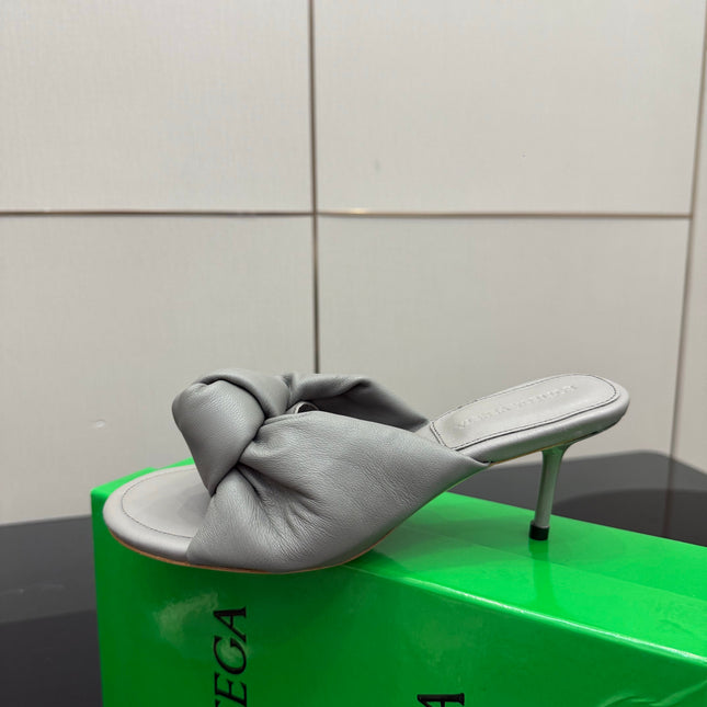 BOTTEGA VENETA 26S KNOT-STRAP HIGH-HEEL SANDALS IN DARK GREY LAMBSKIN