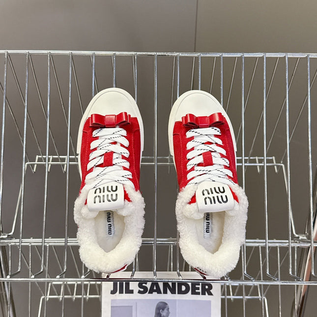 MIUMIU 25S SNEAKERS IN DARK RED SUEDE WITH SHEARLING