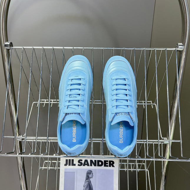 BURBERRY 26S LOW TOP SNEAKERS IN BLUE CALFSKIN AND SUEDE