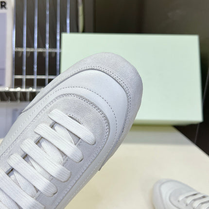 BURBERRY 26S LOW TOP SNEAKERS IN CREAM WHITE CALFSKIN AND SUEDE