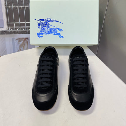 BURBERRY 26S LOW TOP SNEAKERS IN BLACK CALFSKIN AND SUEDE