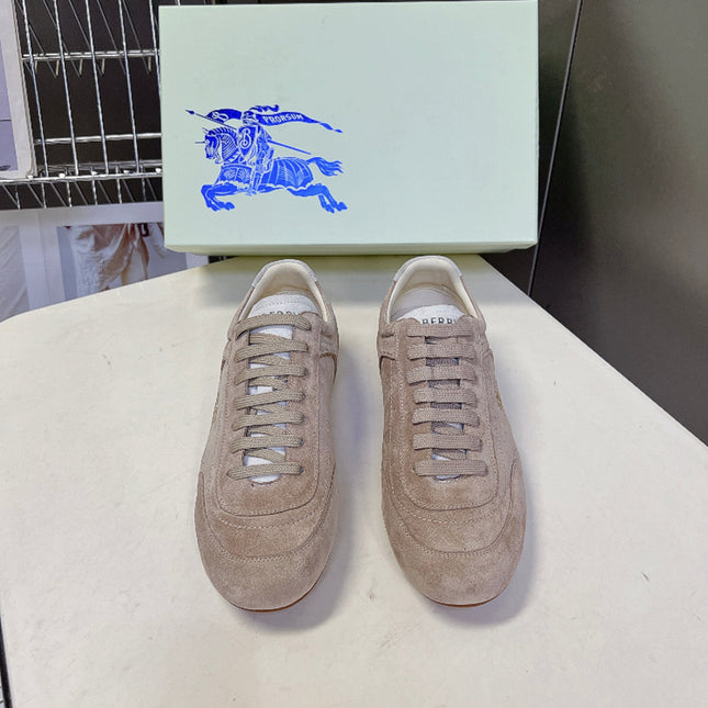 BURBERRY 26S LOW TOP SNEAKERS IN TAUPE BEIGE SUEDE