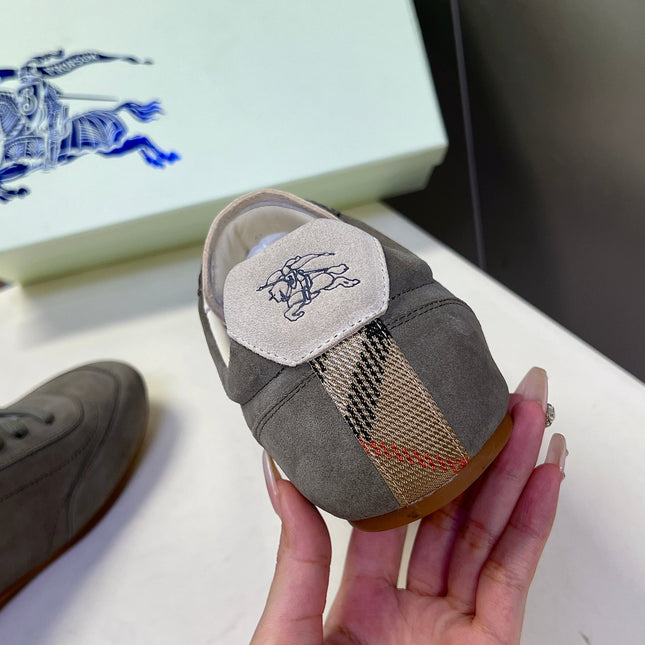 BURBERRY 26S LOW TOP SNEAKERS IN ASH GREY SUEDE