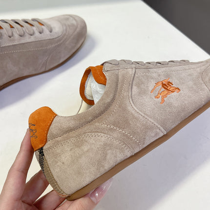 BURBERRY 26S LOW TOP SNEAKERS IN BEIGE AND ORANGE SUEDE