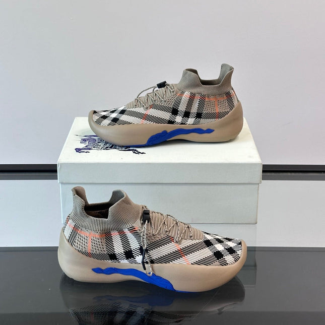 BURBERRY 26S CHECK KNIT SOCK SNEAKERS IN ARCHIVE BEIGE FABRIC