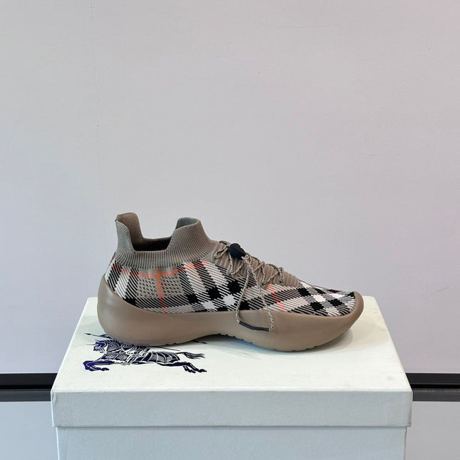 BURBERRY 26S CHECK KNIT SOCK SNEAKERS IN ARCHIVE BEIGE FABRIC