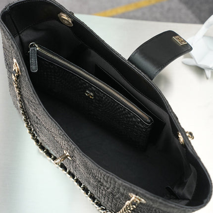 CHANEL 25S SHOULDER BAG 32 IN BLACK RAFFIA AND CALFSKIN GOLD HARDWARE