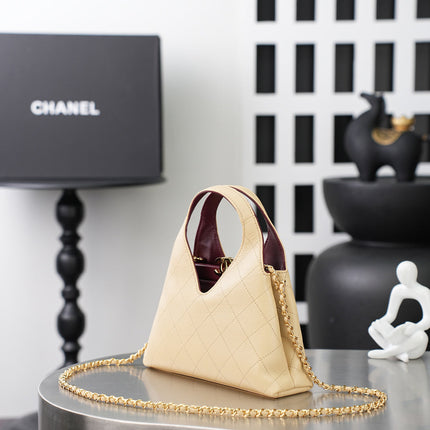 CHANEL 26S SHOPPING BAG MEDIUM 23 IN LIGHT BEIGE LAMBSKIN GOLD HARDWARE