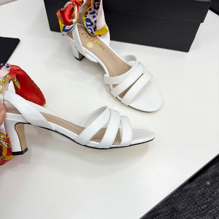 CC HEEL SANDAL 25S IN WHITE LAMBSKIN WITH SILK BOW
