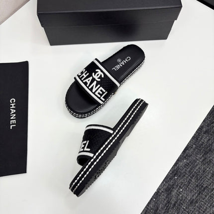 CC SLIDE SANDALS 25S IN BLACK FABRIC AND CALFSKIN