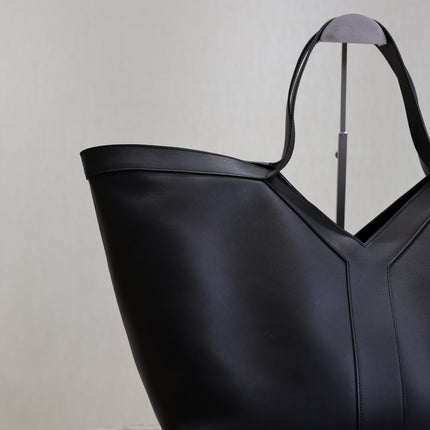 YSL 25S Y TOTE 50 IN BLACK CALFSKIN GOLD HARDWARE