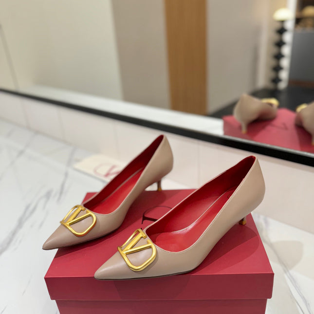 VALENTINO 26S HIGH HEELS 45 MM IN BEIGE SMOOTH CALFSKIN WITH GOLD HARDWARE