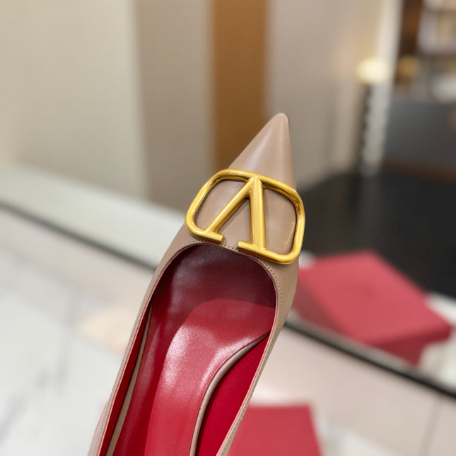 VALENTINO 26S HIGH HEELS 45 MM IN BEIGE SMOOTH CALFSKIN WITH GOLD HARDWARE