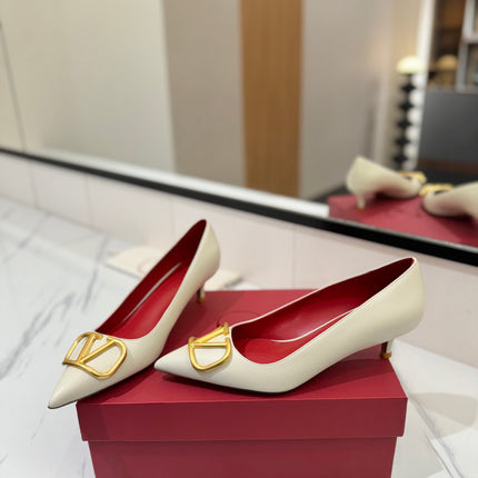 VALENTINO 26S HIGH HEELS 45 MM IN CREAM WHITE SMOOTH CALFSKIN WITH GOLD HARDWARE