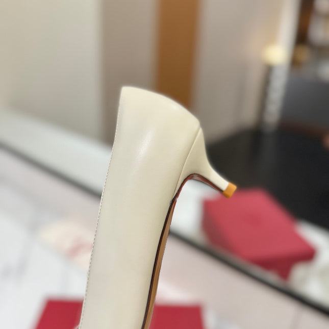 VALENTINO 26S HIGH HEELS 45 MM IN CREAM WHITE SMOOTH CALFSKIN WITH GOLD HARDWARE