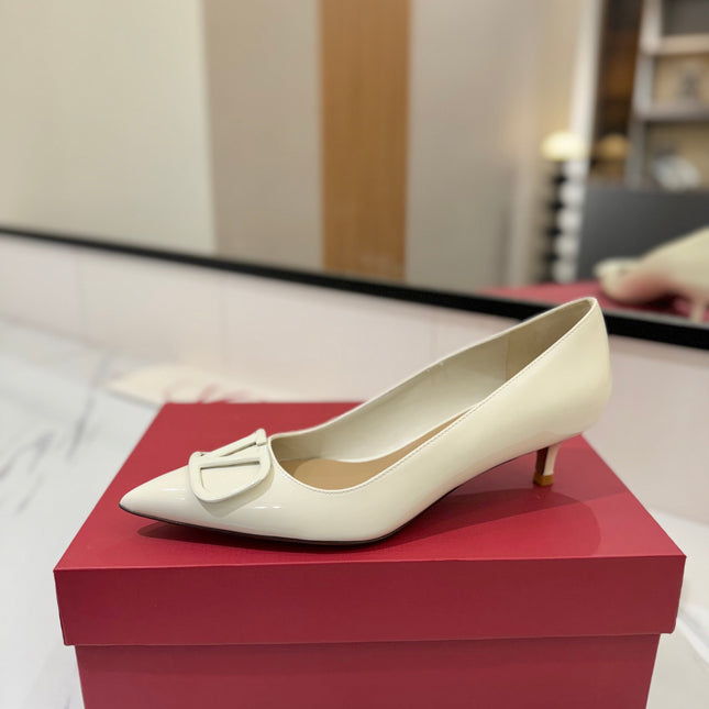 VALENTINO 26S HIGH HEELS 45 MM IN CREAM WHITE PATENT CALFSKIN