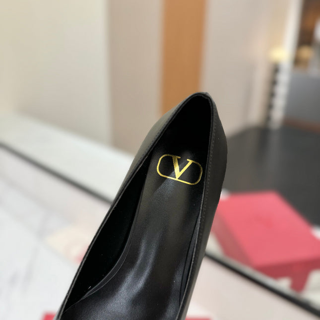 VALENTINO 26S BALLET FLATS IN BLACK SMOOTH CALFSKIN