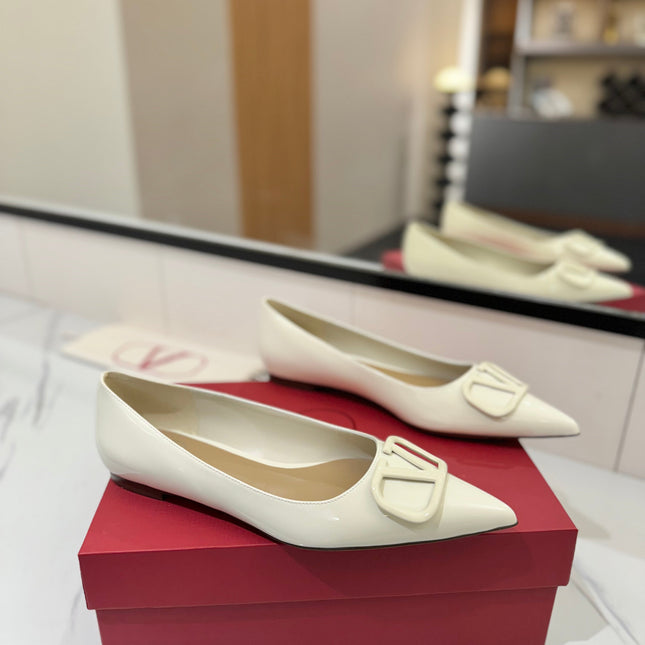 VALENTINO 26S BALLET FLATS IN WHITE PATENT CALFSKIN