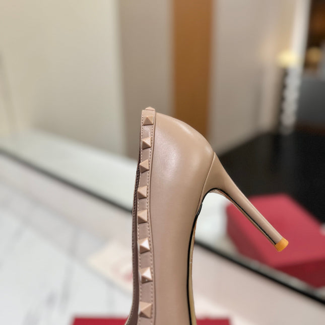 VALENTINO 26S STUDDED HIGH HEELS 90 MM IN MATTE NUDE CALFSKIN